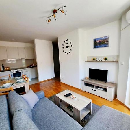 Apartman Panorama เทรบินเย ภายนอก รูปภาพ